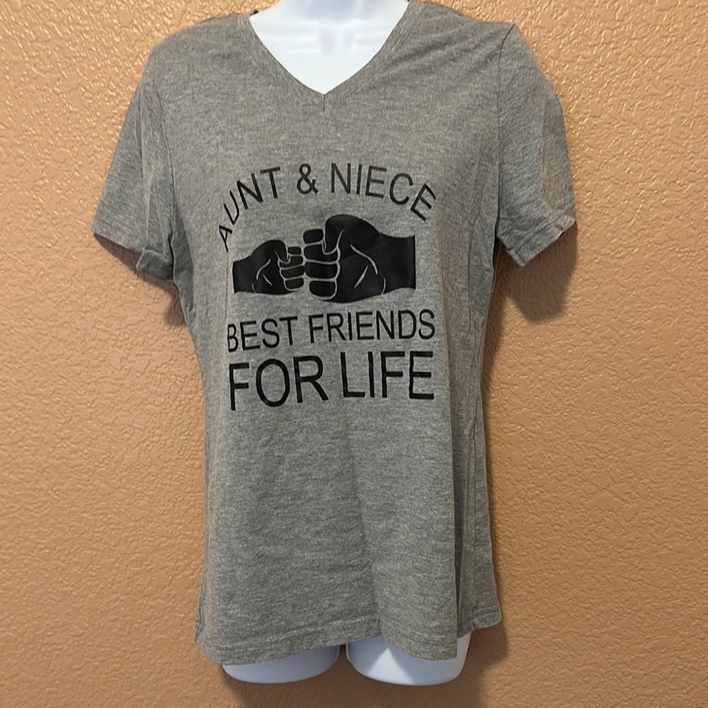 Auntie & nieces have a special bond! Display it w/this Gray Graphic Women's Top
